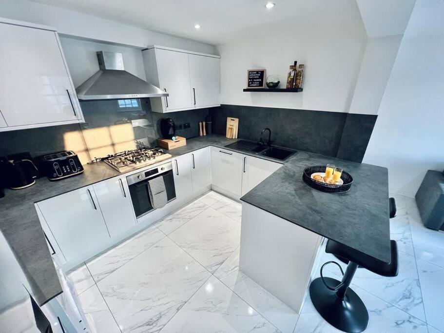 Apartmán 2 Bed Harbourside Penthouse With Hot Tub & Stunning Roof Terrace Weymouth Exteriér fotografie